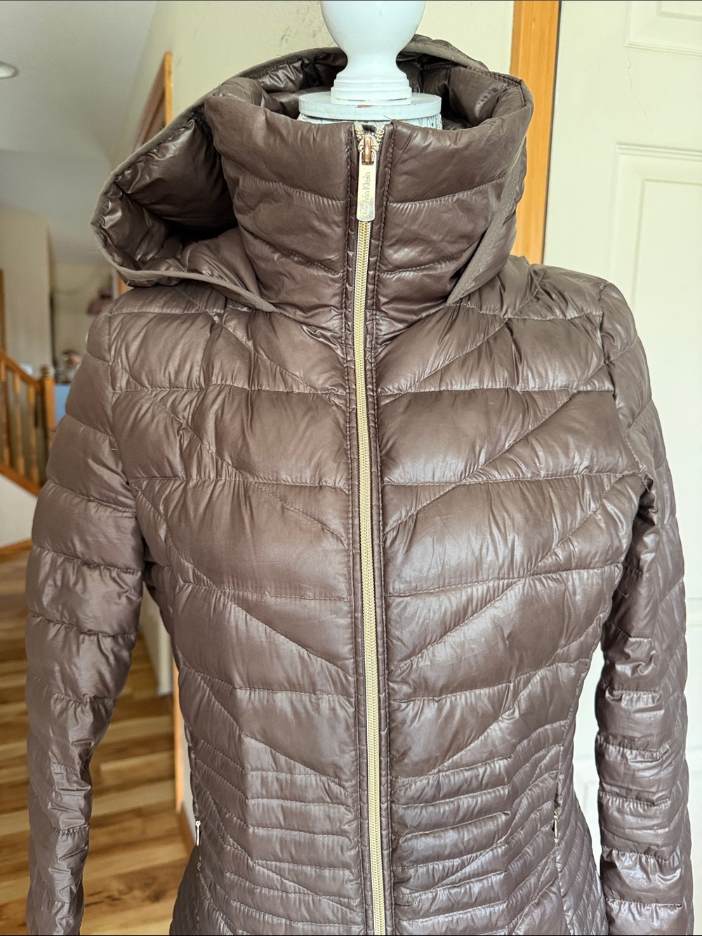 Calvin Klein puffy jacket - Picture 2 of 7